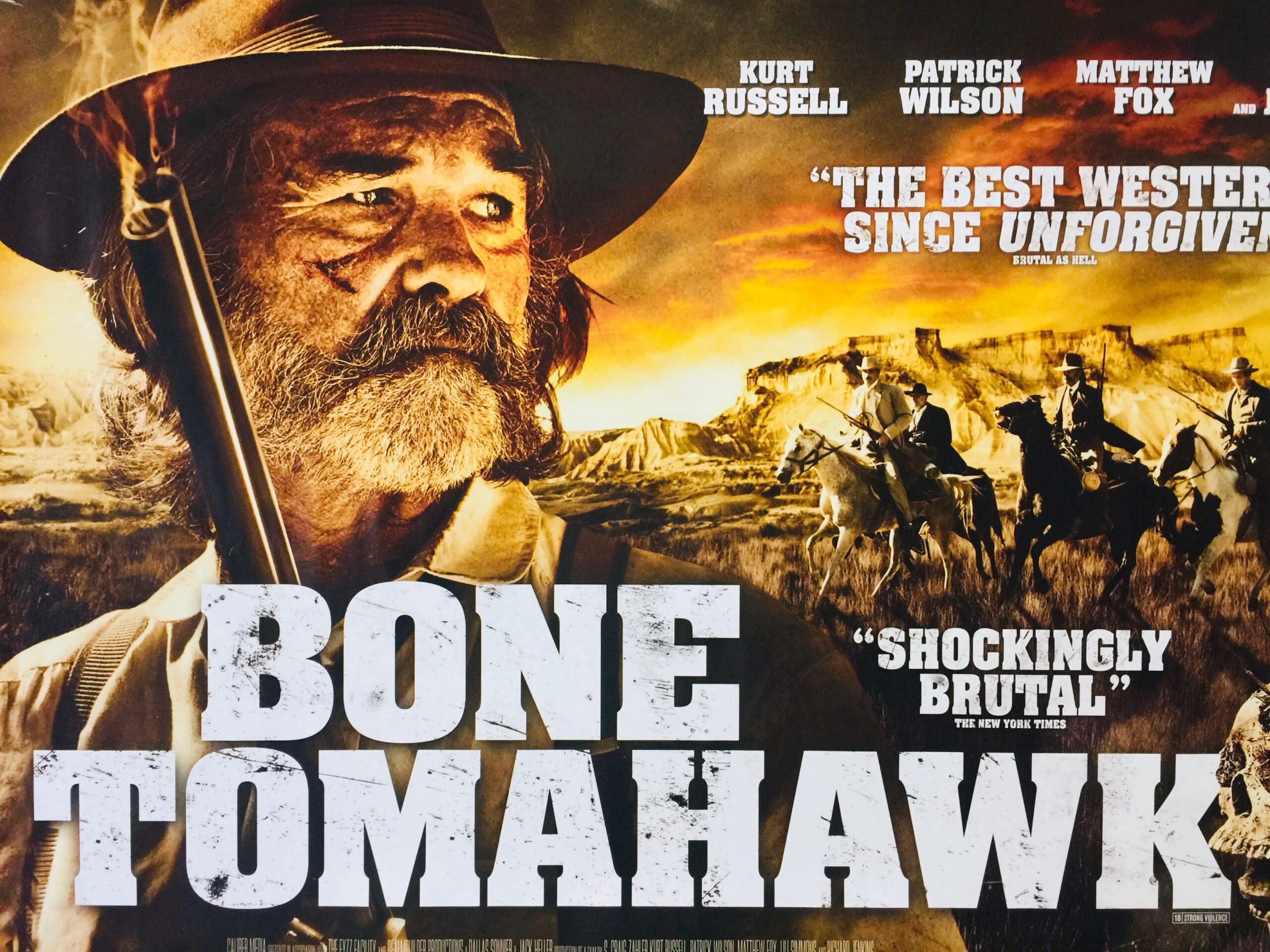 Остросюжетное вестерн. Костяной томагавк (Bone Tomahawk), 2015. Костяной томагавк Шериф. Курт Рассел костяной томагавк.